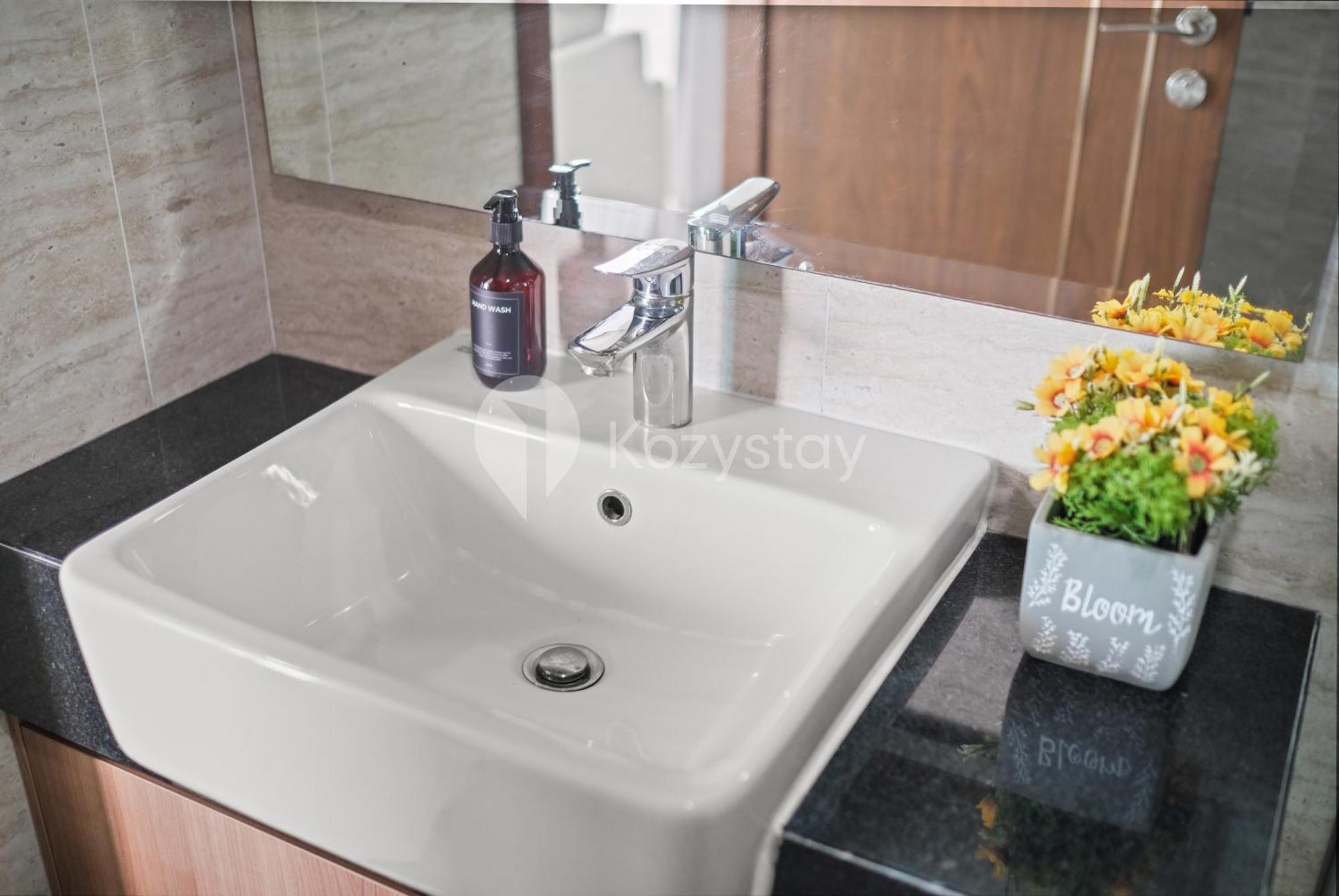 Apartemen Tenui By Kozystay - Tanjung Barat *